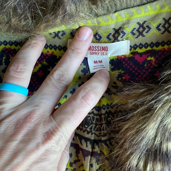 Mossimo Supply Co Faux Fur Brown Vest, size M. - Picture 2 of 4